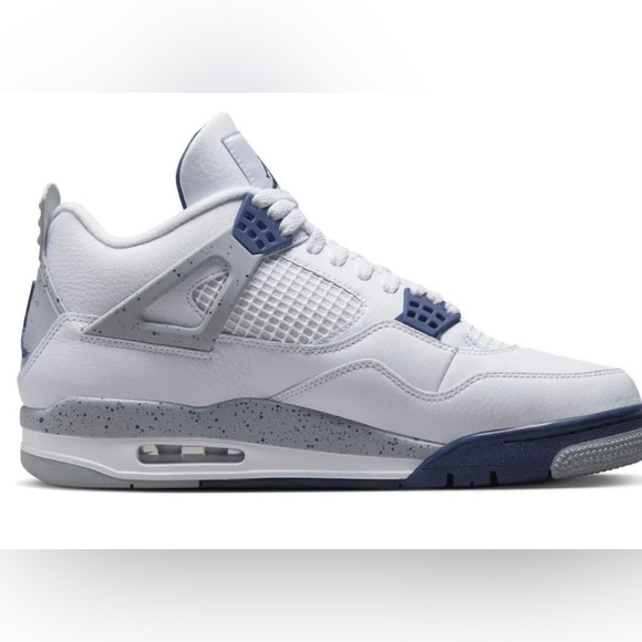Jordan Other - Air Jordan 4 Retro White/Midnight Navy - size 10.5